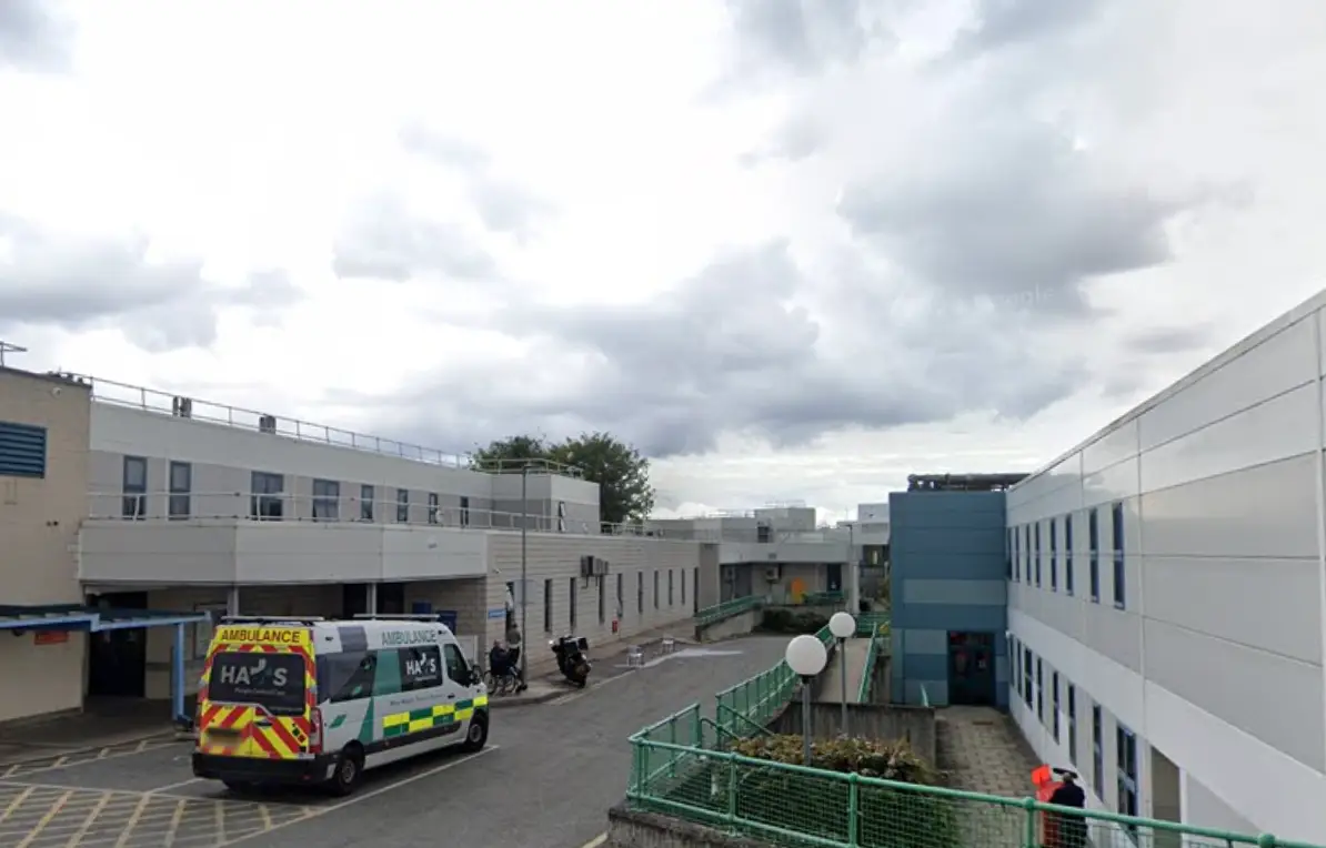 Collins was seen at Queen Elizabeth Hospital (Google Maps) 