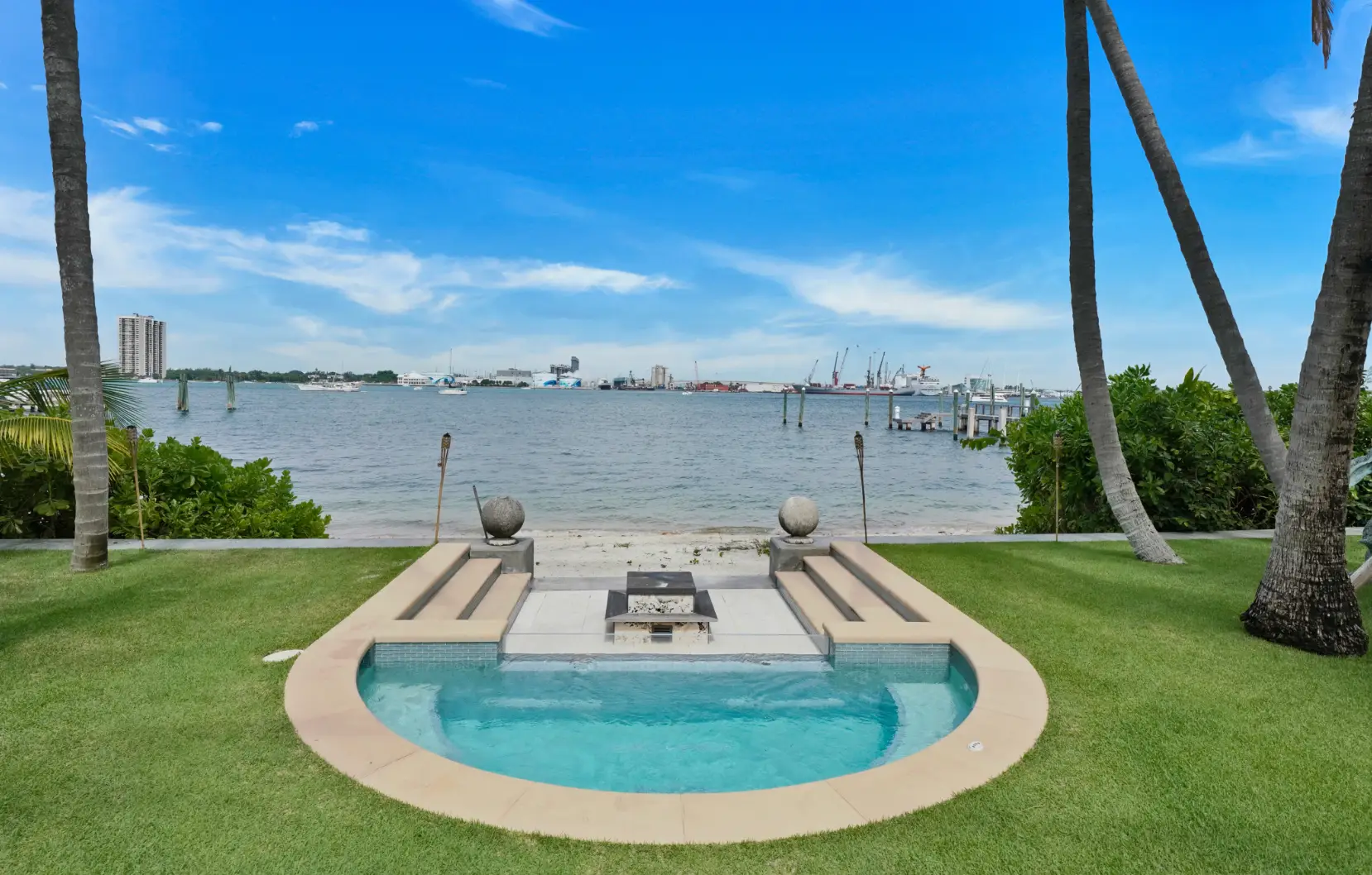 The actor's property includes a chunk of private beachfront (PictureItSoldFL.com)