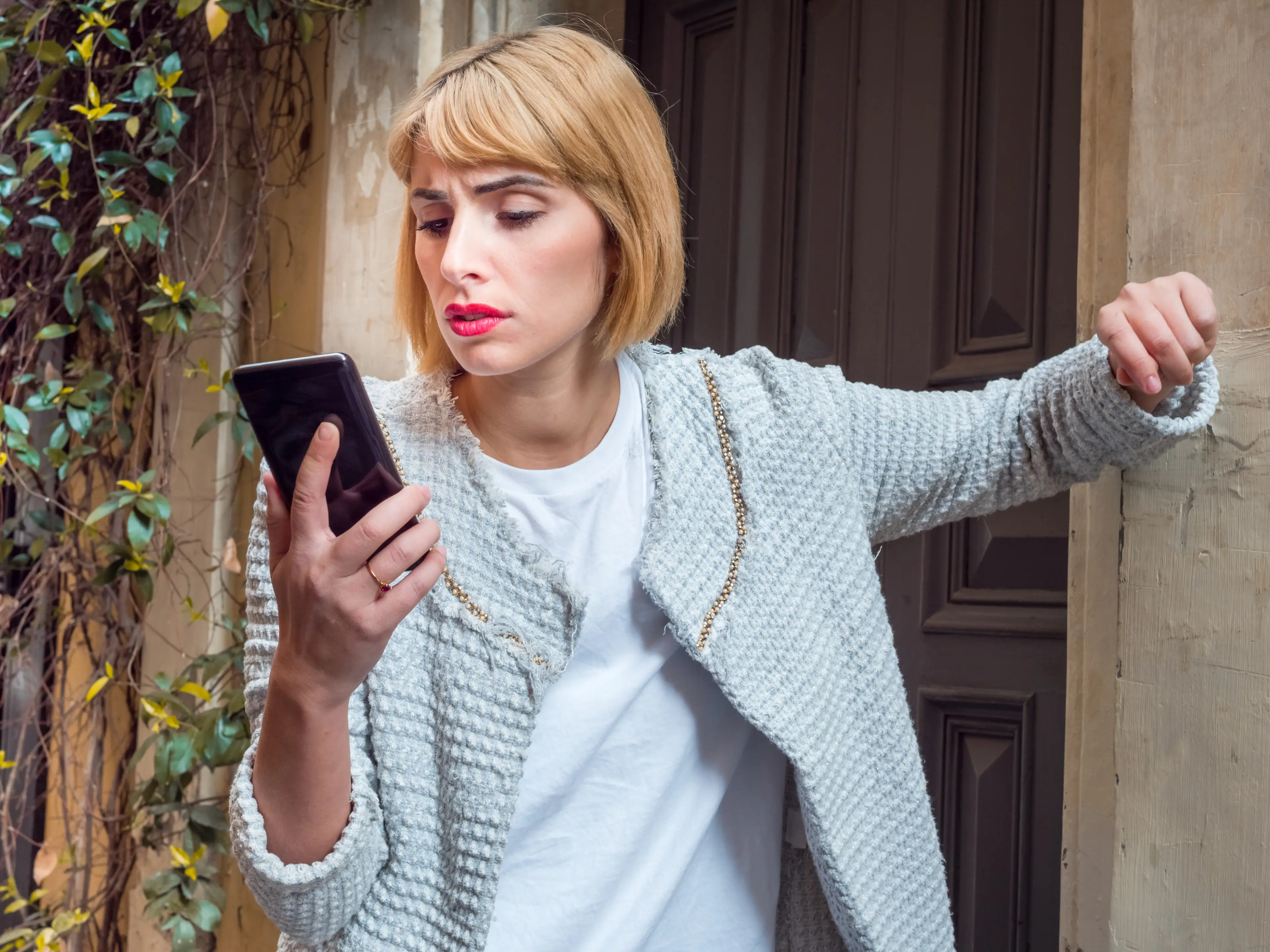 An expert claims you should 'honor' yourself by walking away from a relationship if it isn't working (Getty Stock Image)