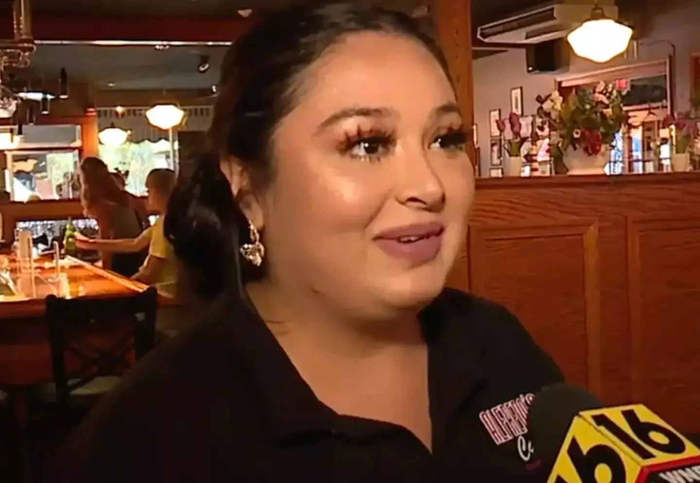 The waitress become emotional after seeing the tip (WNEP)