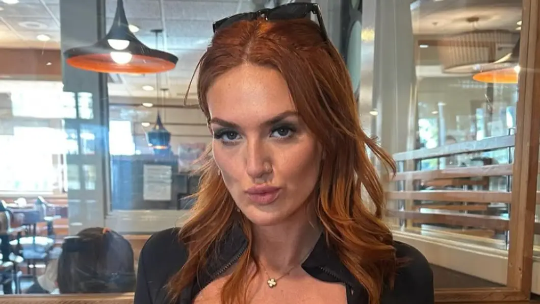 Instagram/annieecharlotte