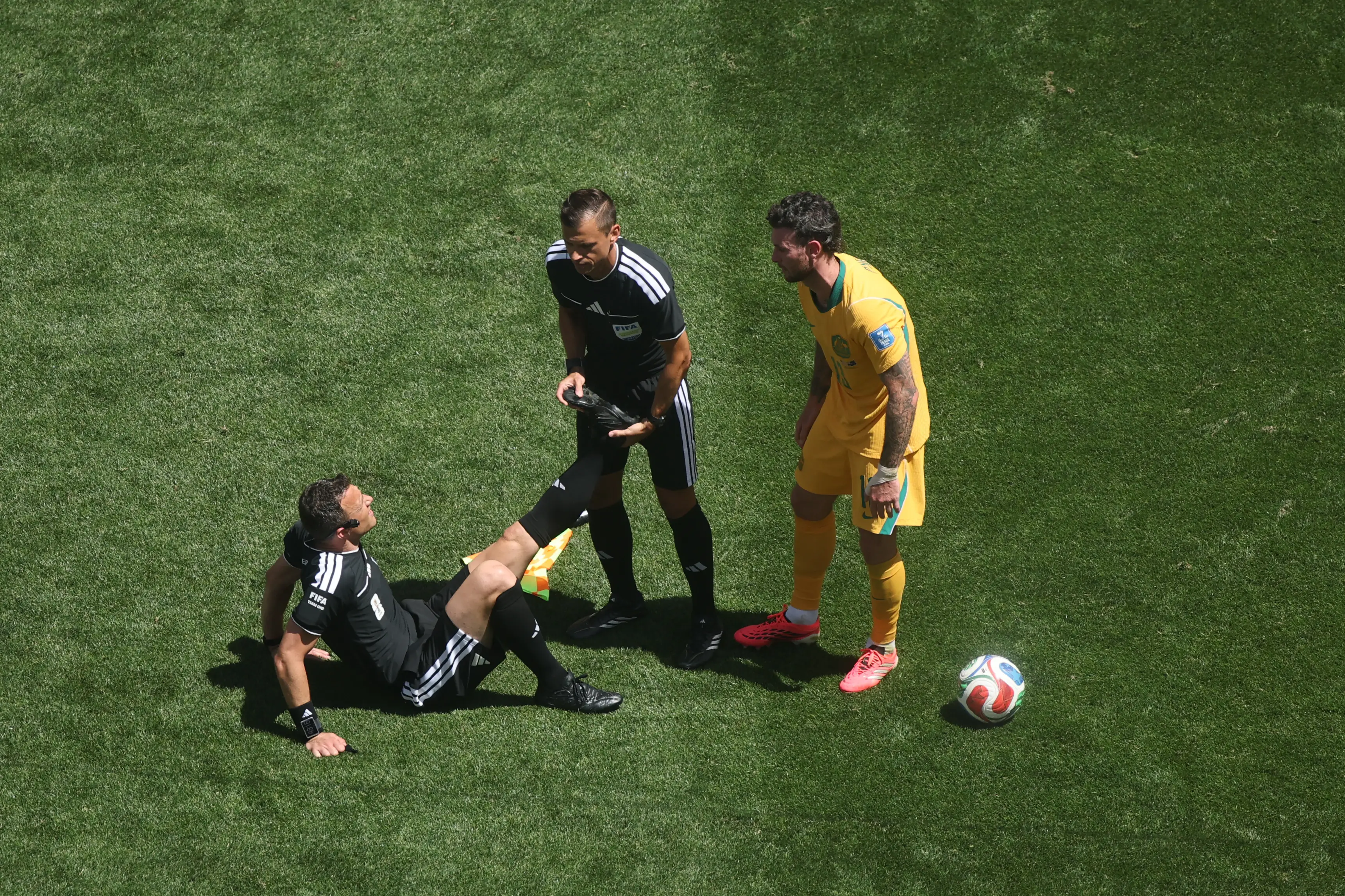 Felix Zwayer suffered a painful cramp just moments before the match's conclusion (Alex Grimm/Getty Images)