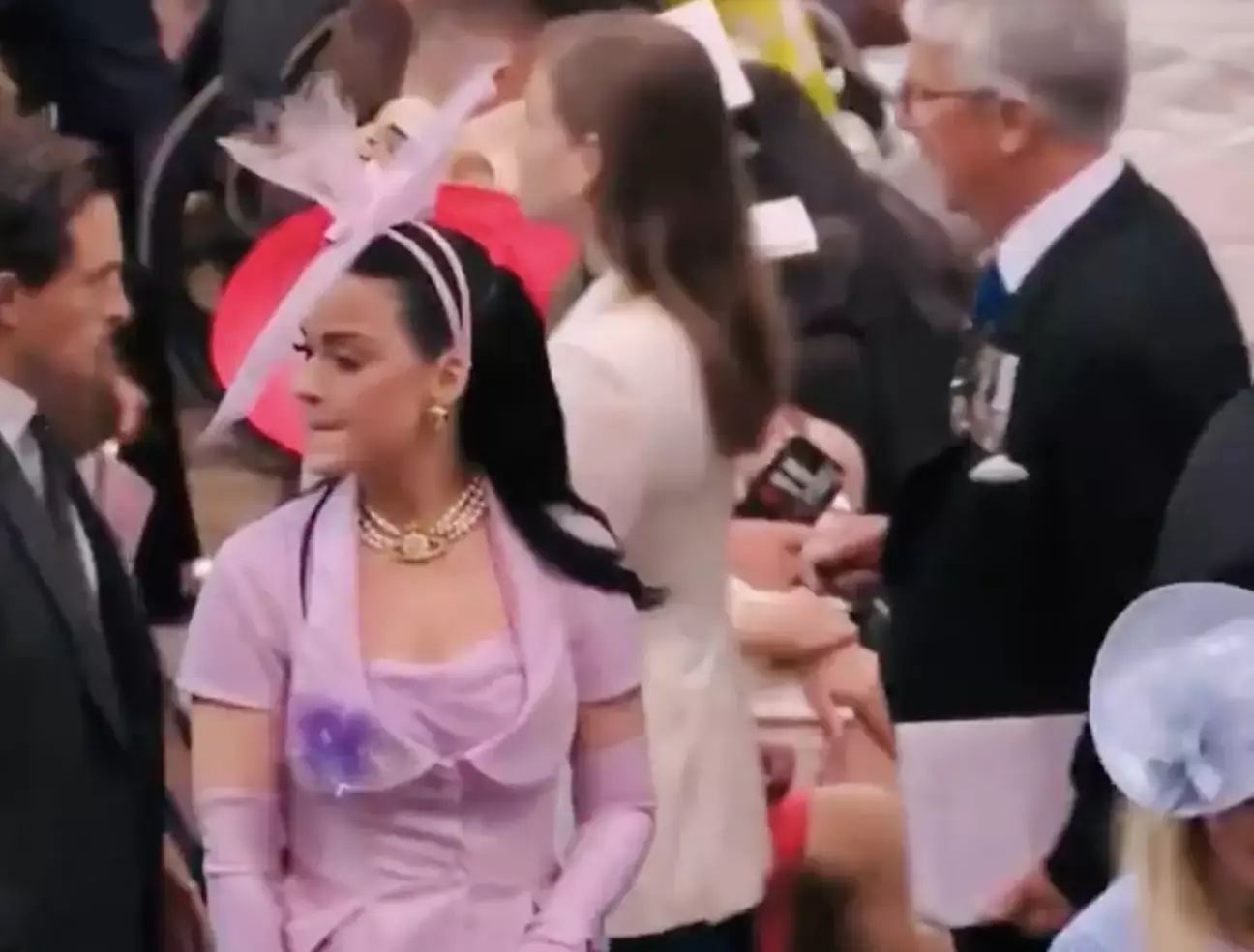 Katy couldn't find her seat at the coronation ceremony.