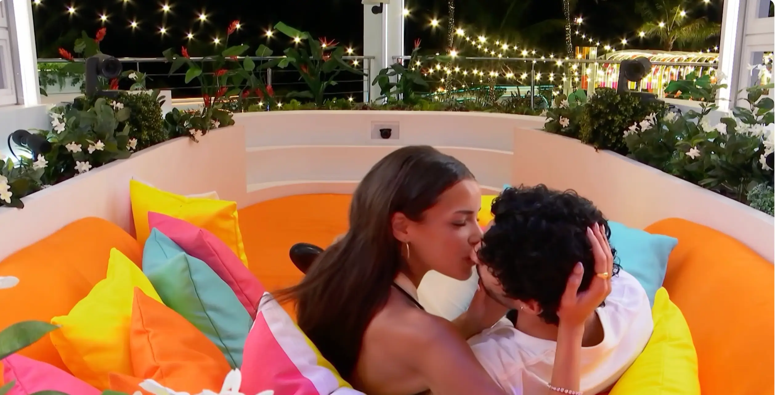 Viewers have noticed the rise in kissing this season (Love Island USA/YouTube)