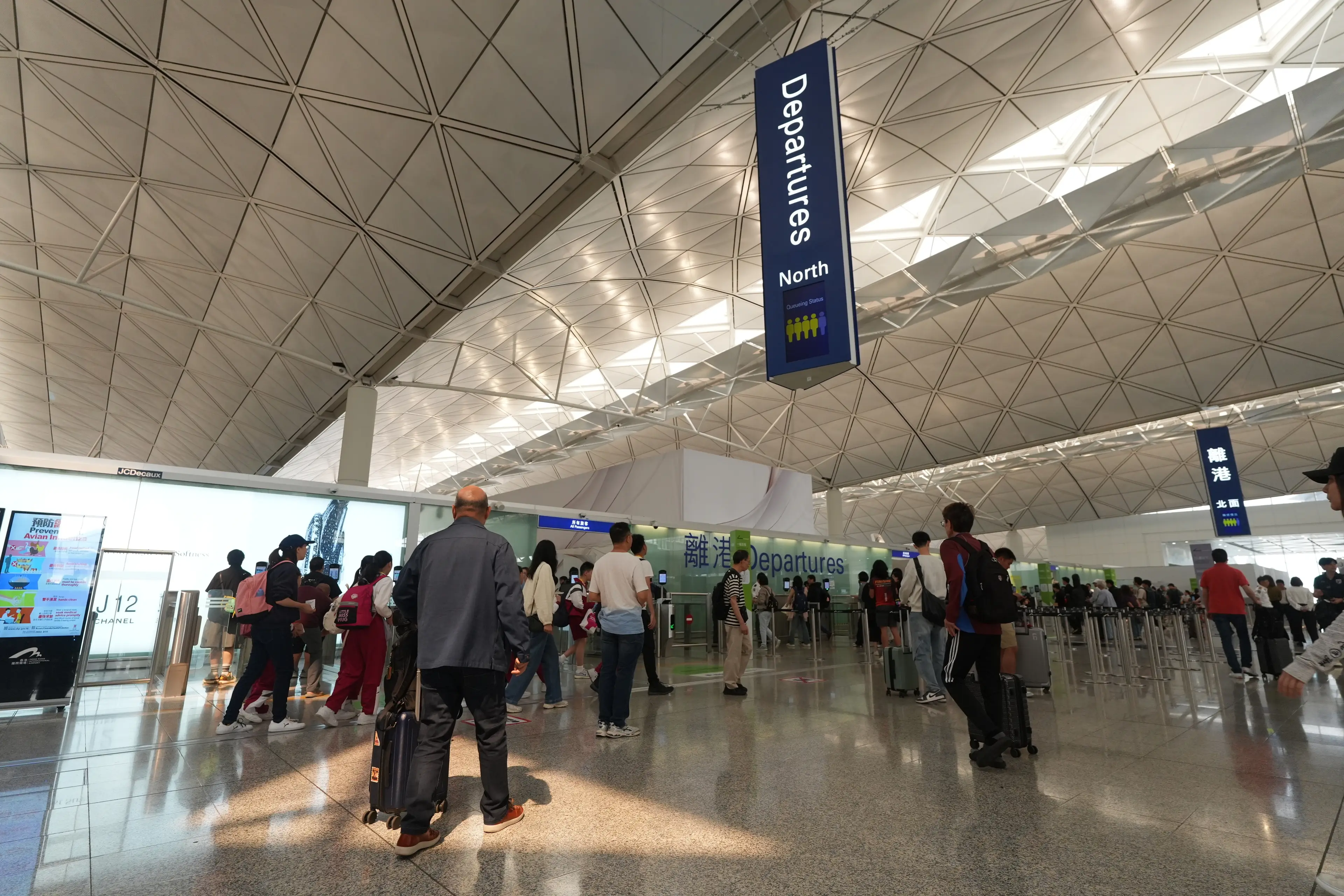 Hong Kong airport has strict rules about electronic devices (Michael Ho Wai Lee/SOPA Images/LightRocket via Getty Images)