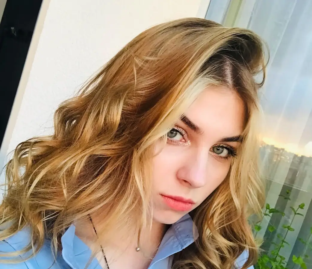 Ksenia had recently graduated from university. (East2West)