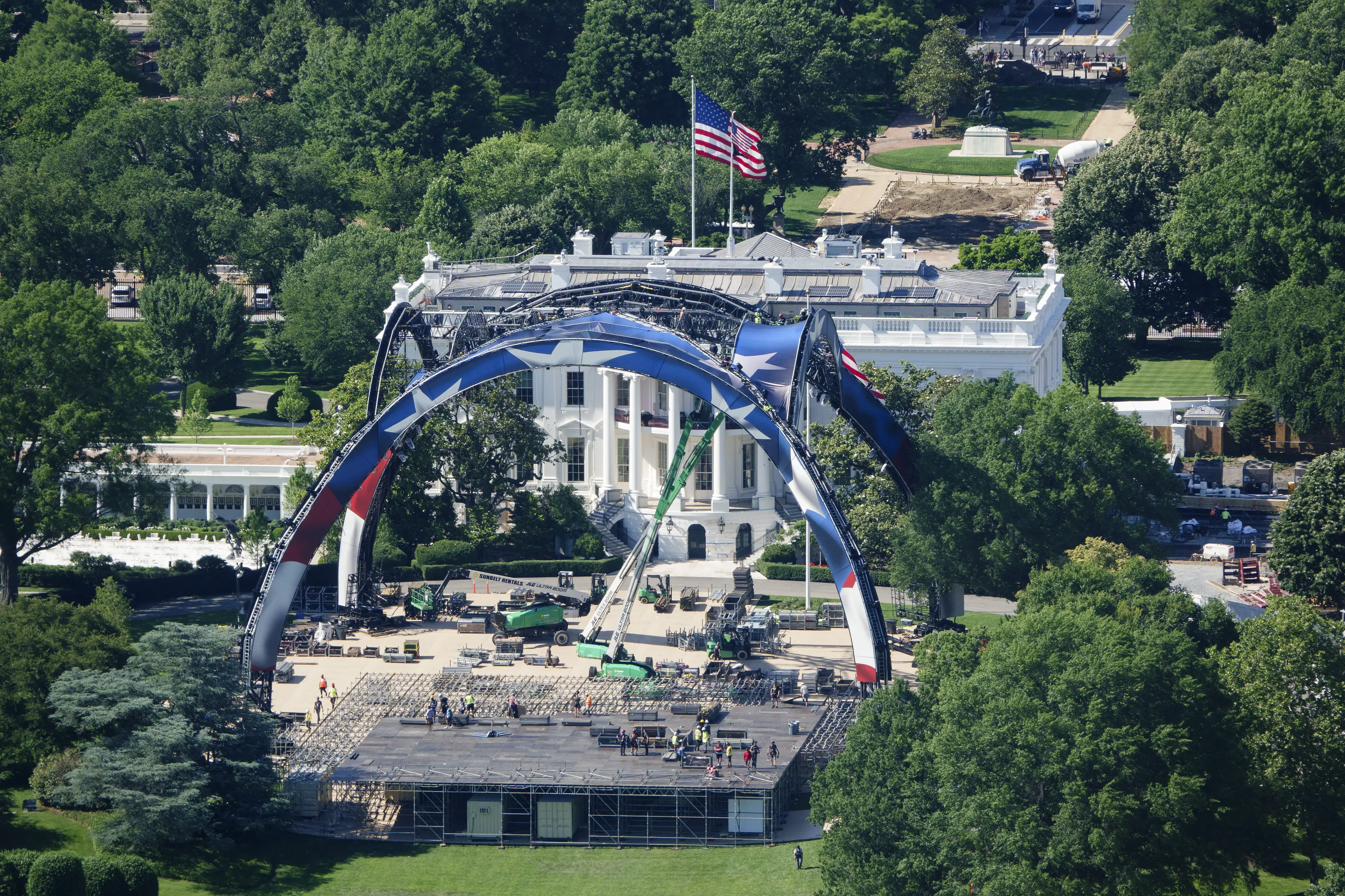 The octagon and temporary seating area are currently being constructed at the White House (Kevin Carter/Getty Images)