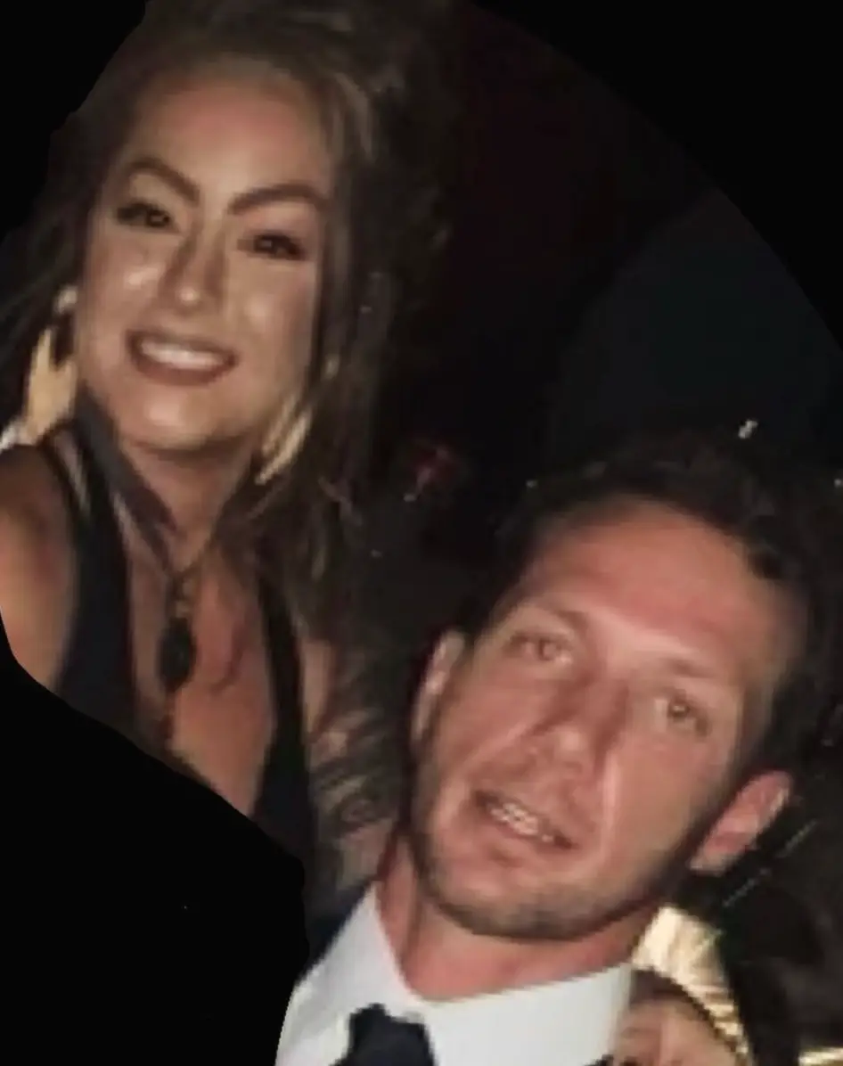 Wactor put himself physically in between his co-worker and the men (Instagram/ @anitajoyxo) 