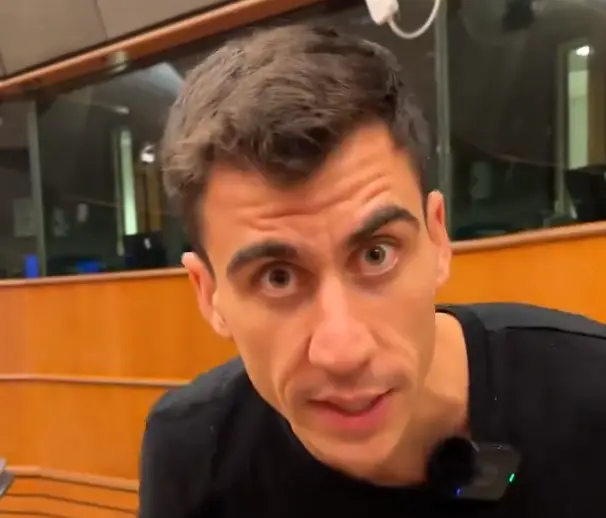 Viewers had mixed reactions to Fidias' earnings. (Twitter/@Fidias0)