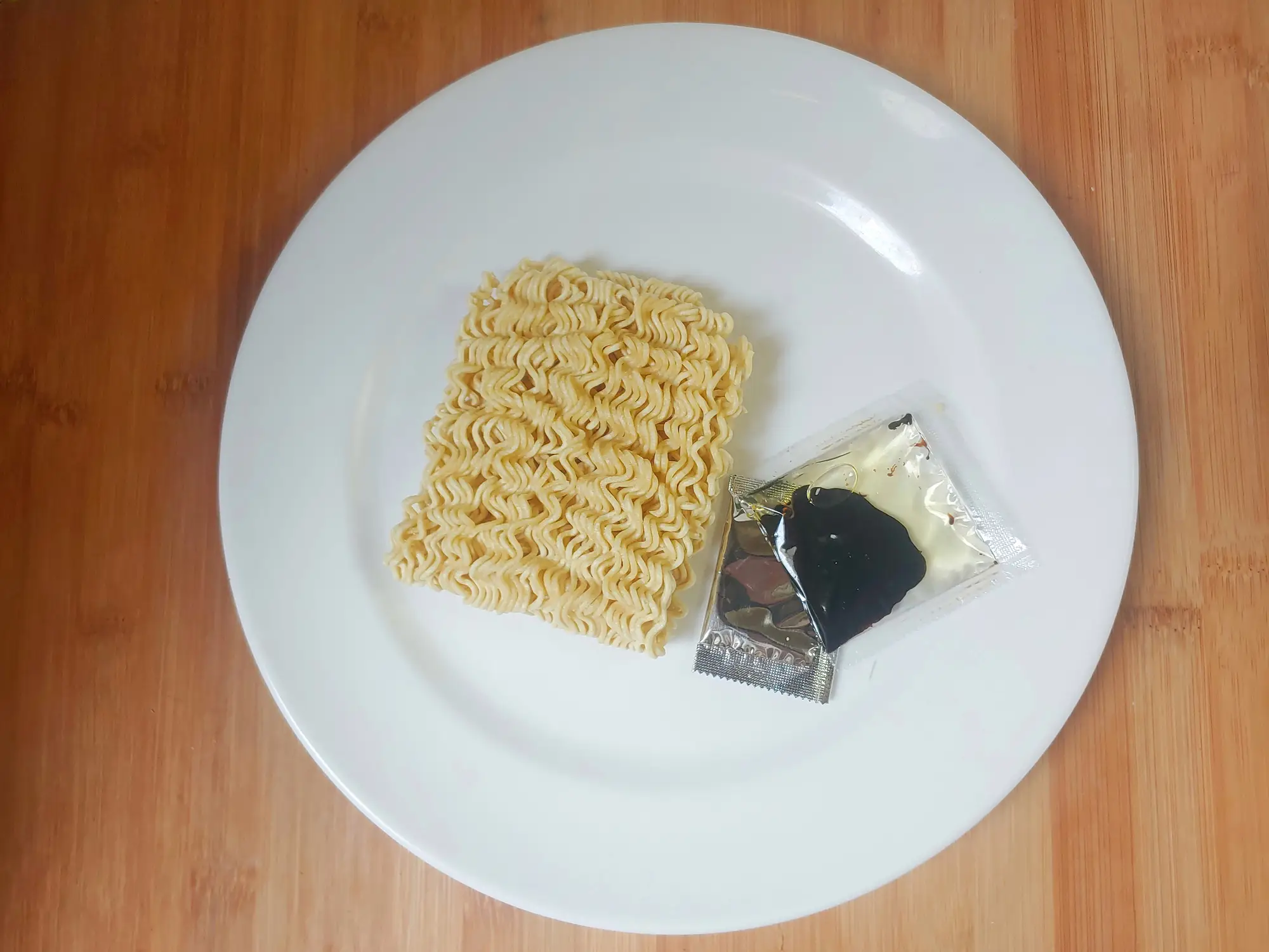 The boy ate three packs of uncooked noodles (Getty Stock Photo)