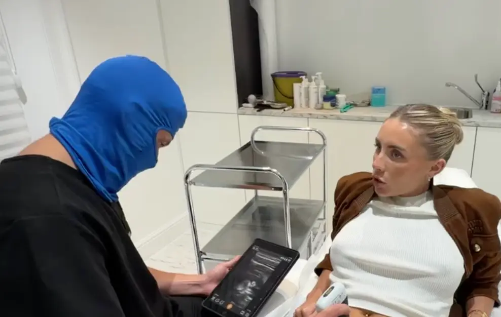 Seems legit... (YouTube/ Bonnie Blue) 