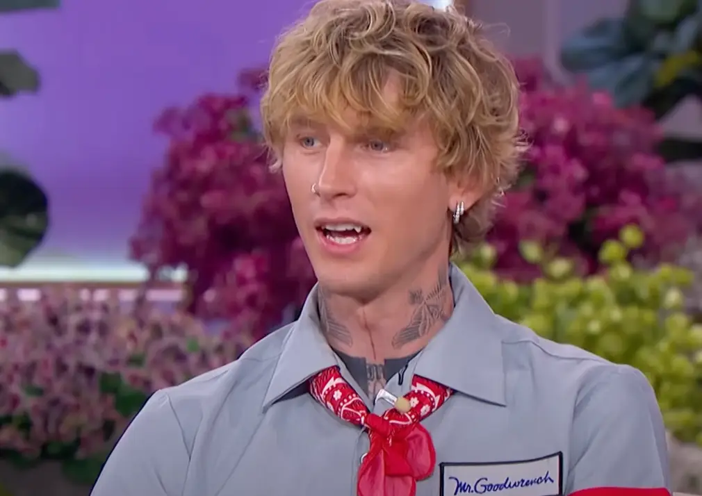 MGK praised Megan Fox as a wonderful mother as he discussed co-parenting (Jennifer Hudson Show/YouTube)