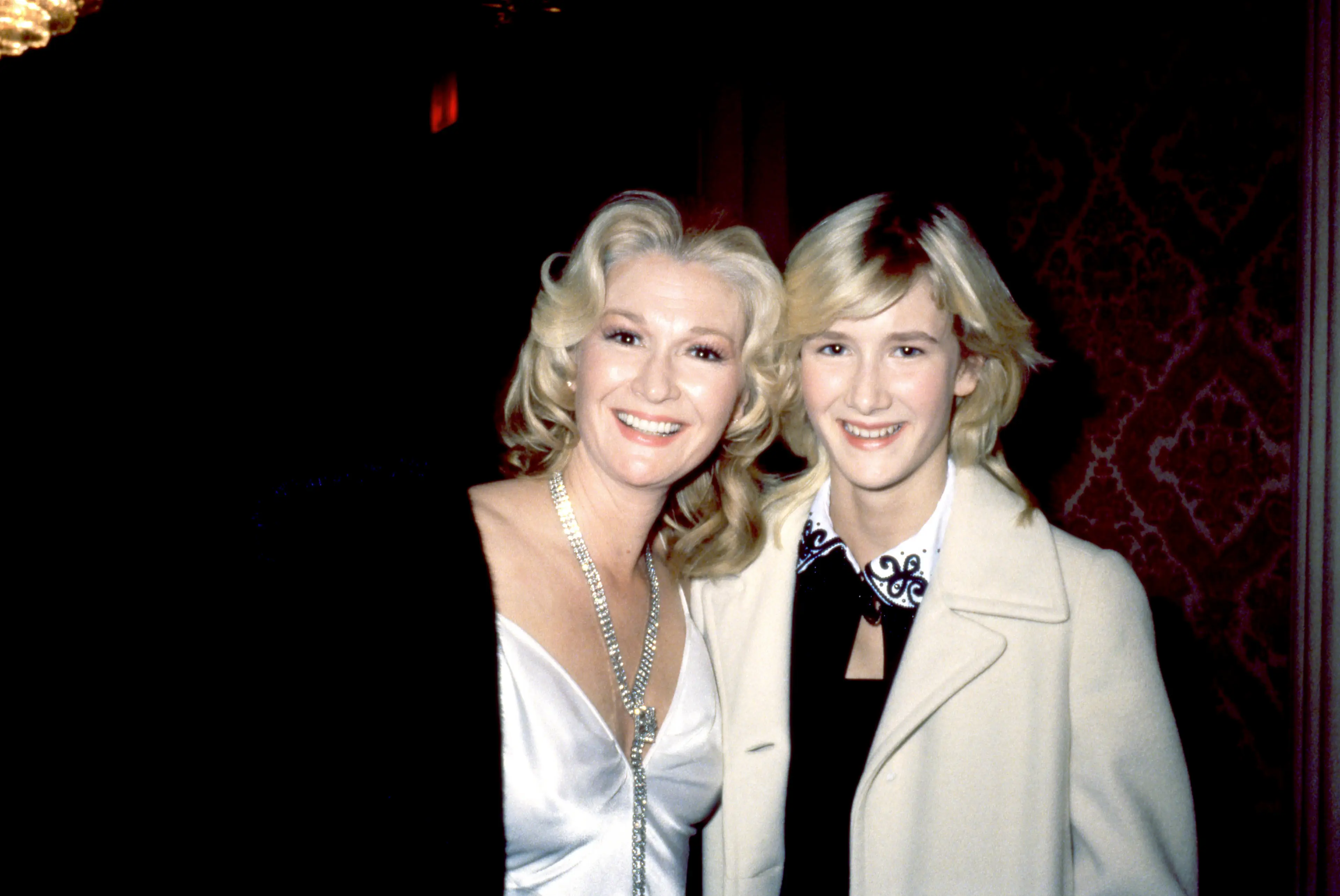 Laura Dern and actor mom Diane Ladd in 1980 (Oscar Abolafia/TPLP/Getty Images)