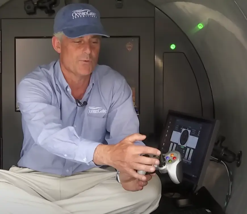 The vessel is controlled with a gaming controller.