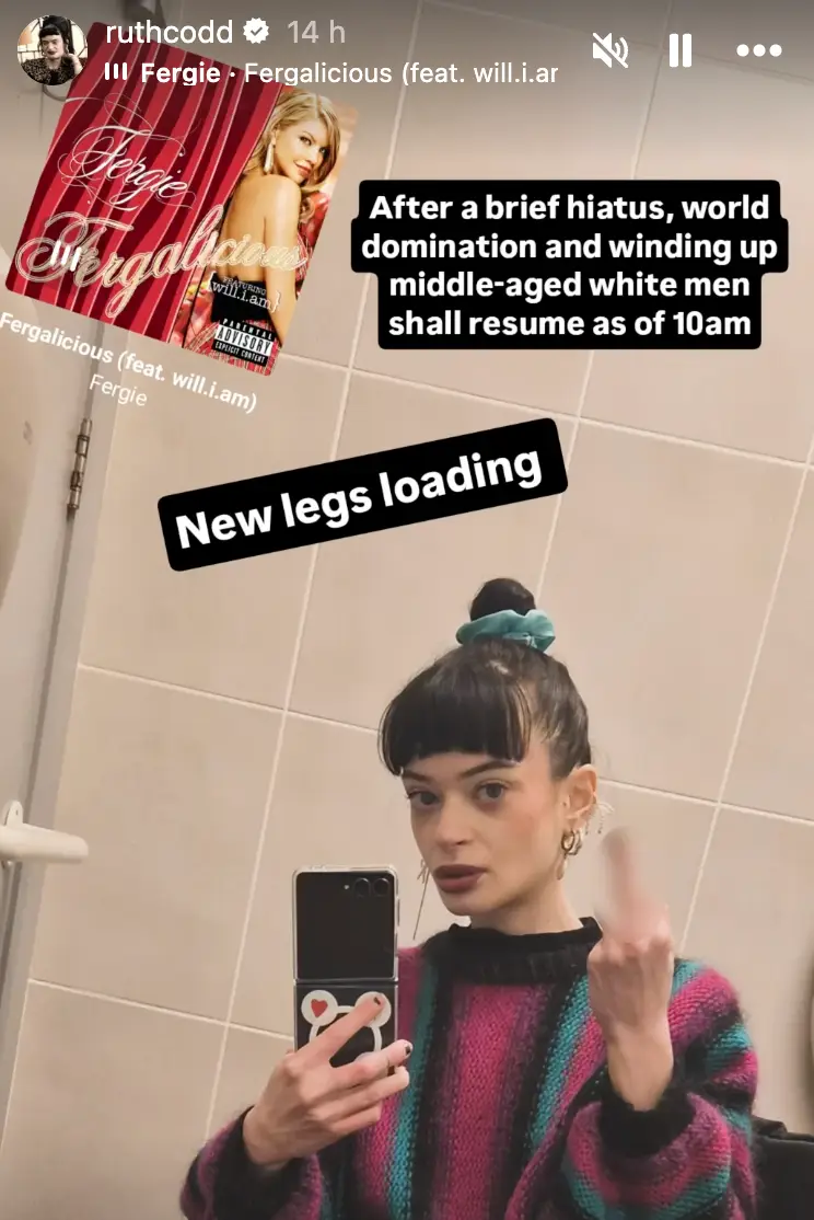 Ruth Codd announced she had 'new legs loading' (Instagram/Ruth Codd)