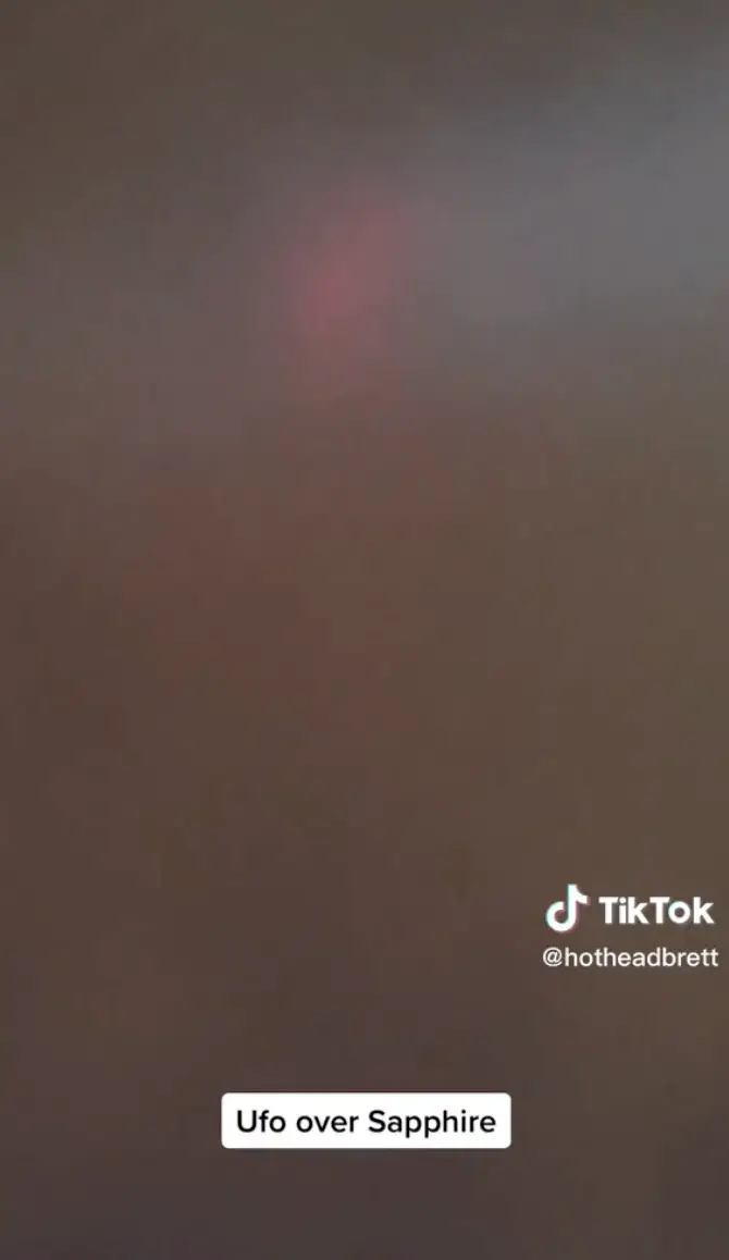 The UFOs were visible for around an hour.