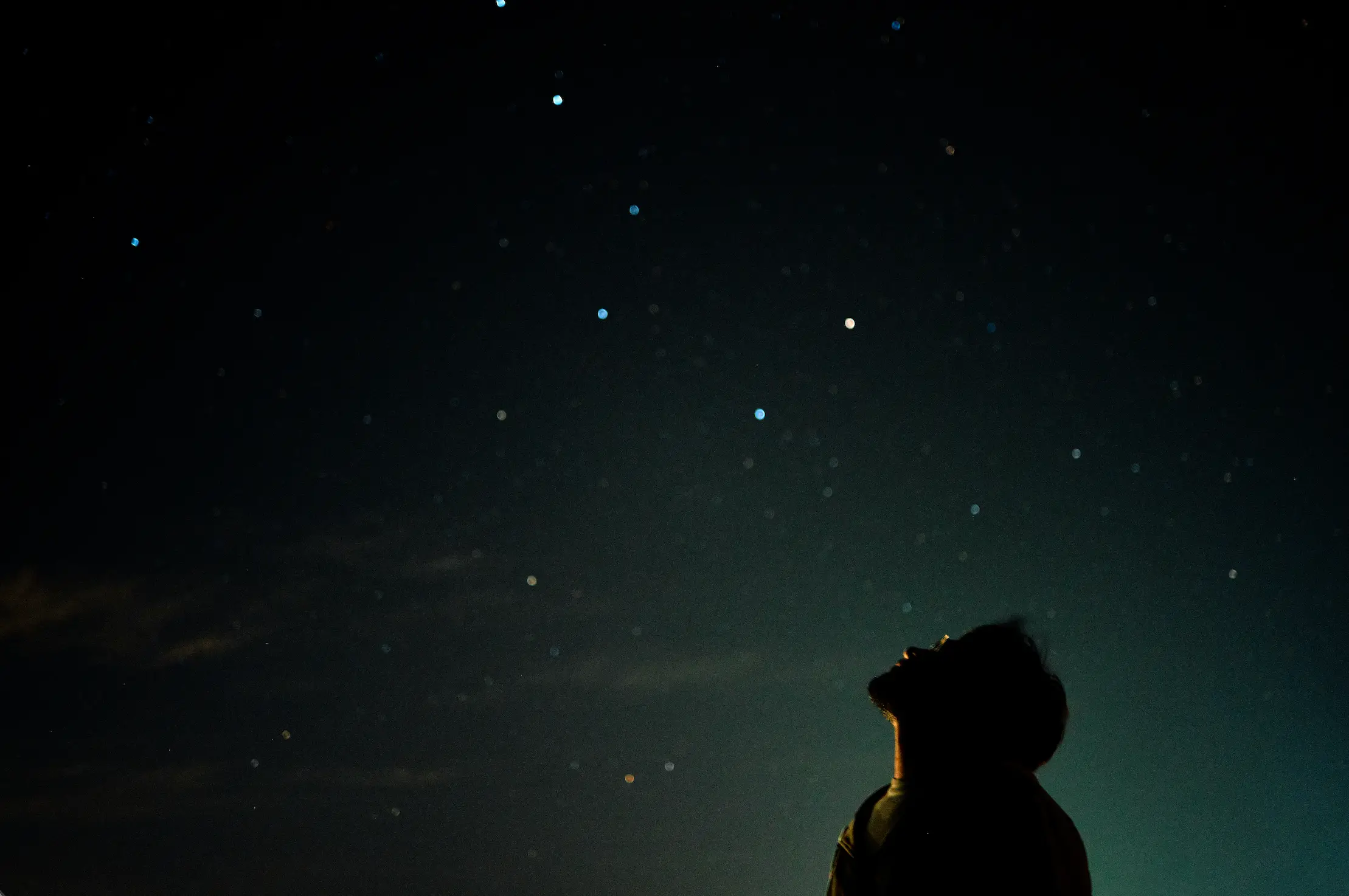 Experts warns that not every planet will be visible with the naked eye. (Getty Stock)