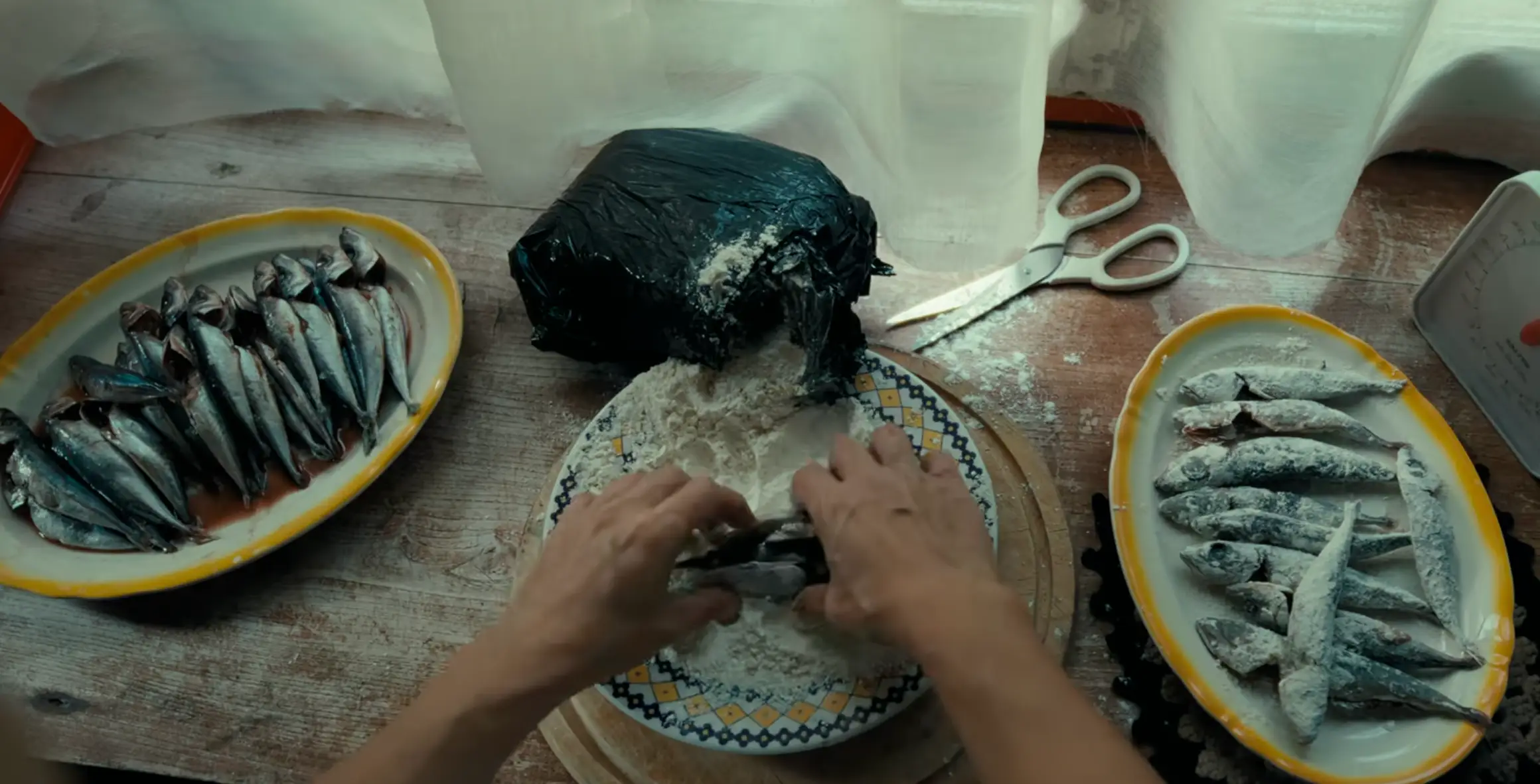 Stories circulated how some women had used the cocaine to bread fish thinking it was flour (Netflix)