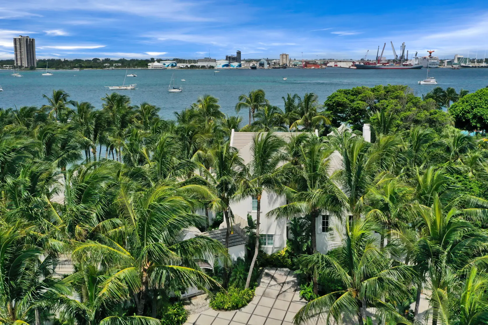 The property and surrounding land cost the actor more than $35 million (PictureItSoldFL.com)