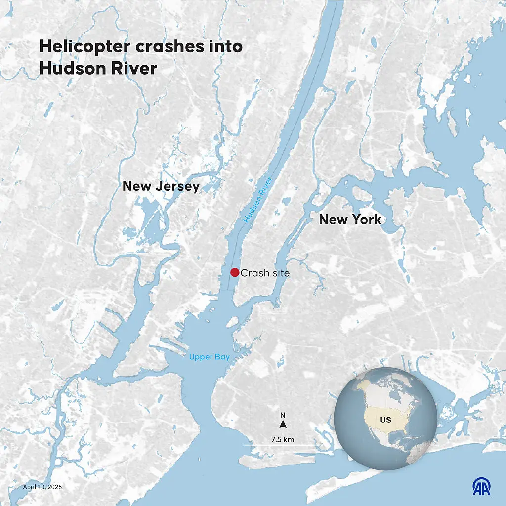 The location where the helicopter crashed into Hudson River (Yasin Demirci/Anadolu via Getty Images)