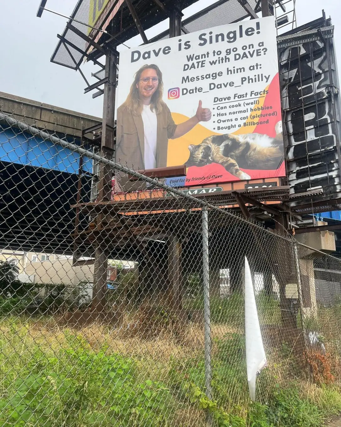 That's one way of trying to find love. (Instagram/@date_dave_philly)