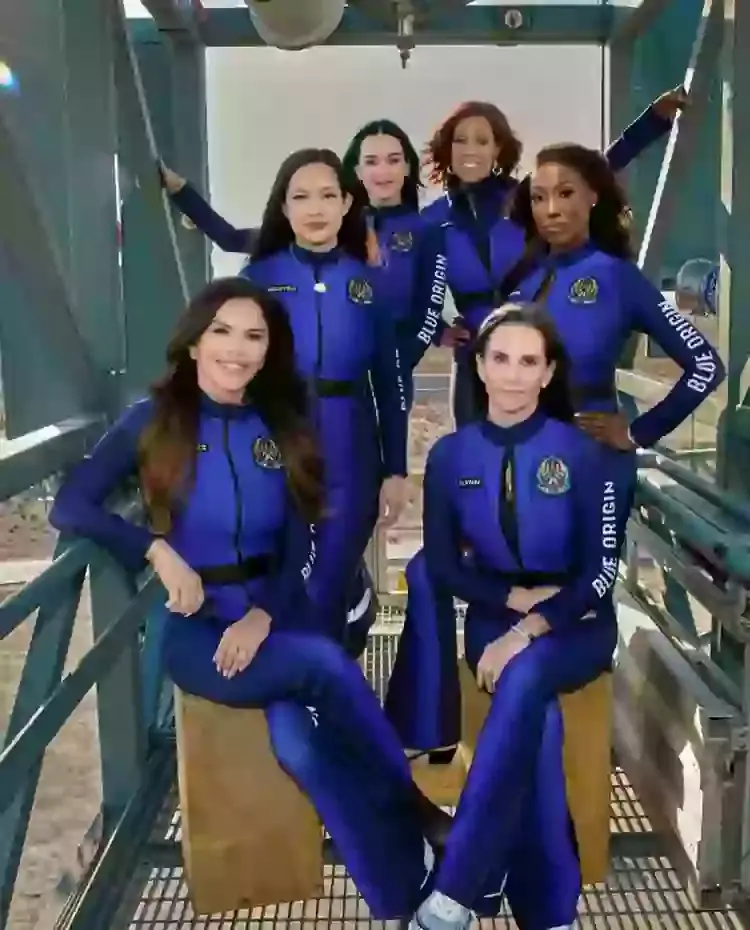 The all-female crew (Instagram/@katyperry)