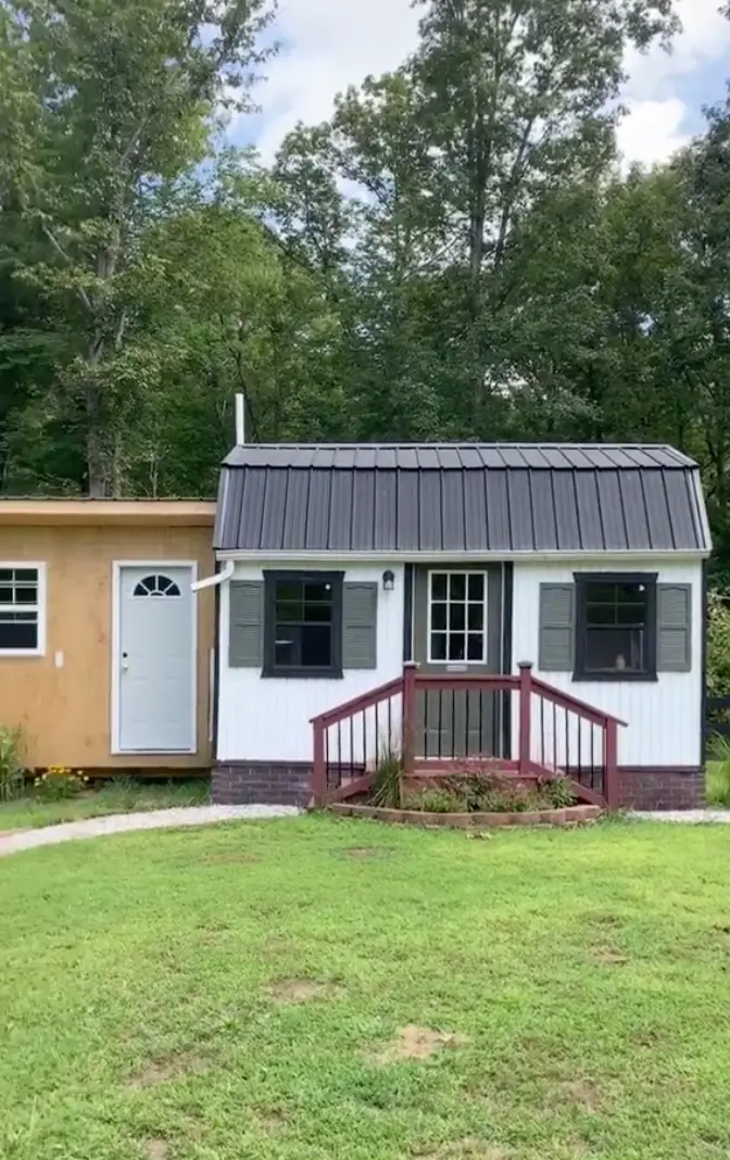 The kids' bathroom and guesthouse (TikTok/@tinyvillagegirl) 