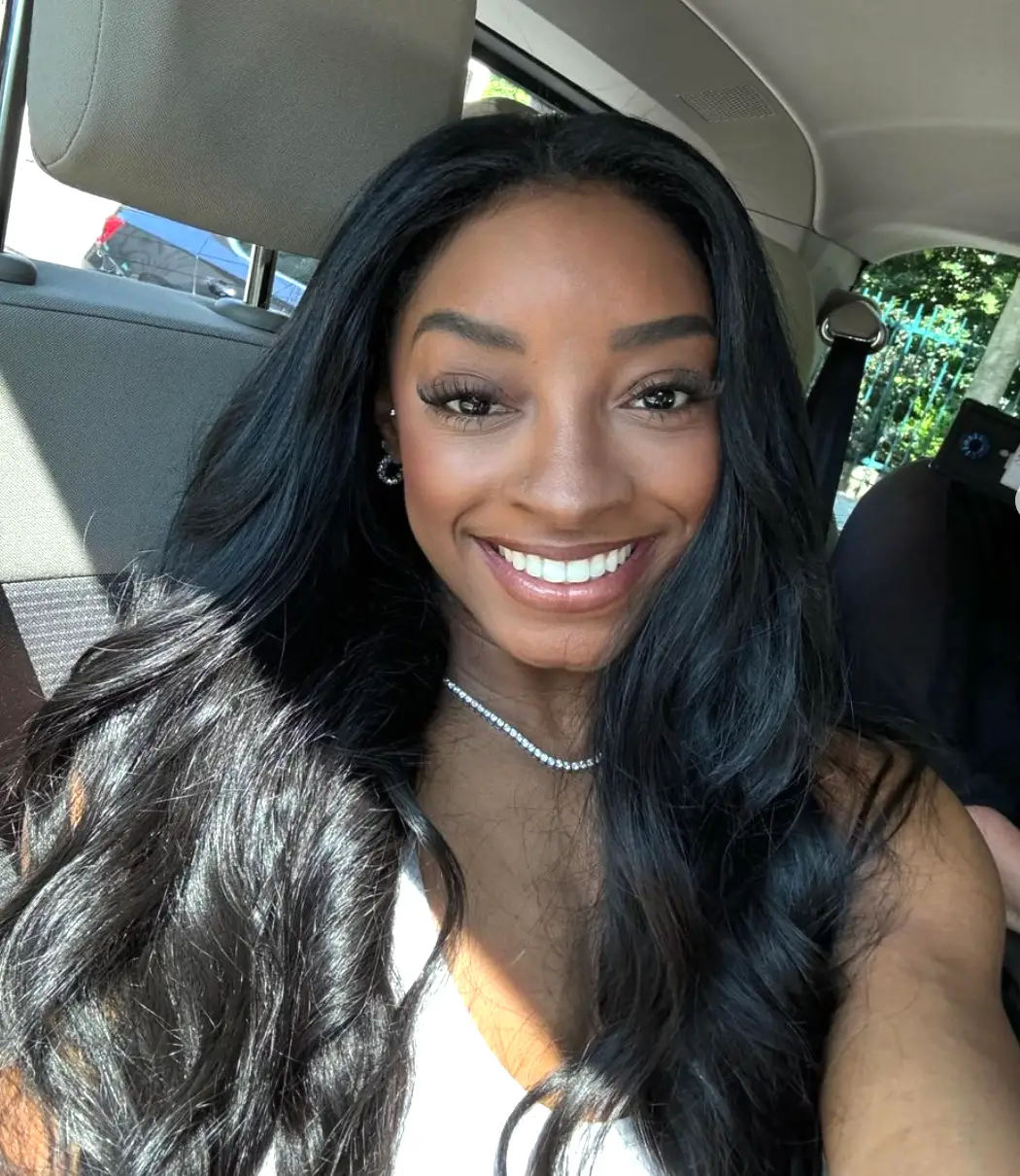 Simone Biles' mom is calling for her to reach out to her. (simonebiles/Instagram)