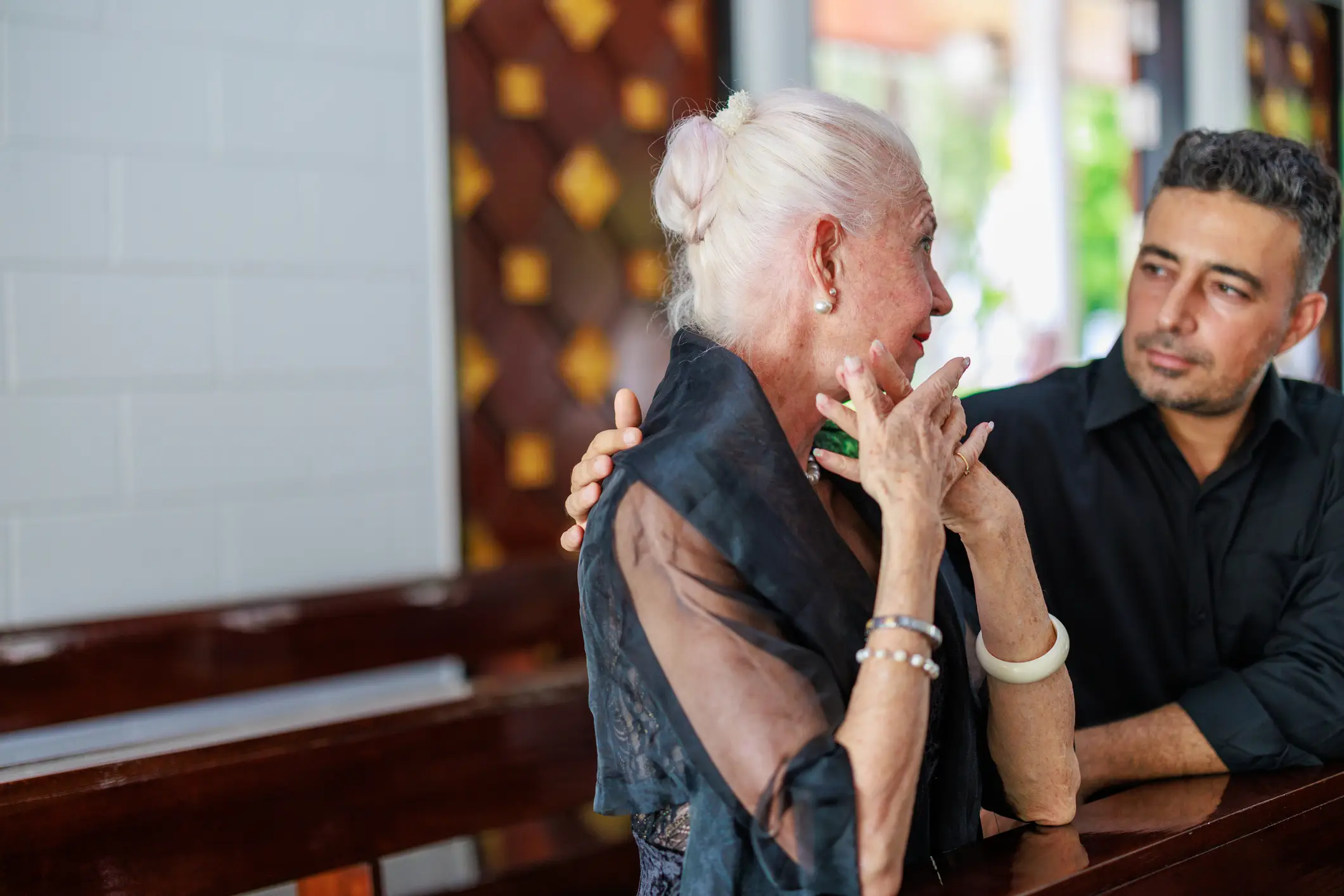 It can be difficult to know what to say during hard times (Getty Stock Image)