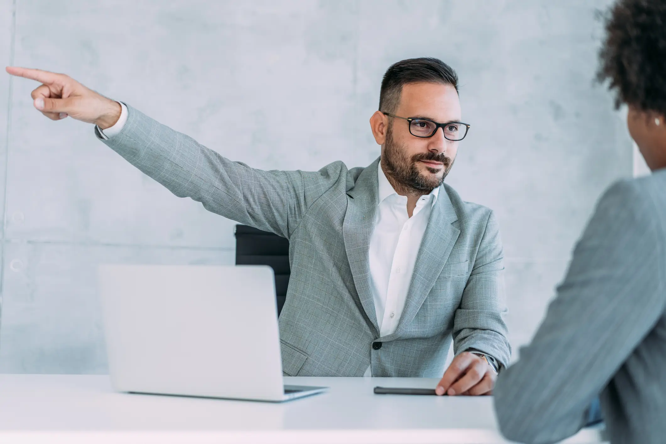 'Be nice to everyone in the building' were the wise words that the Redditor's boss delivered to the arrogant candidate. (Getty stock photo)