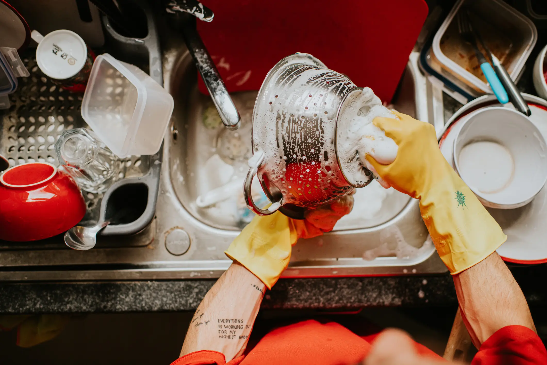 People were shocked over the soapy dishes (Getty Stock Photo)