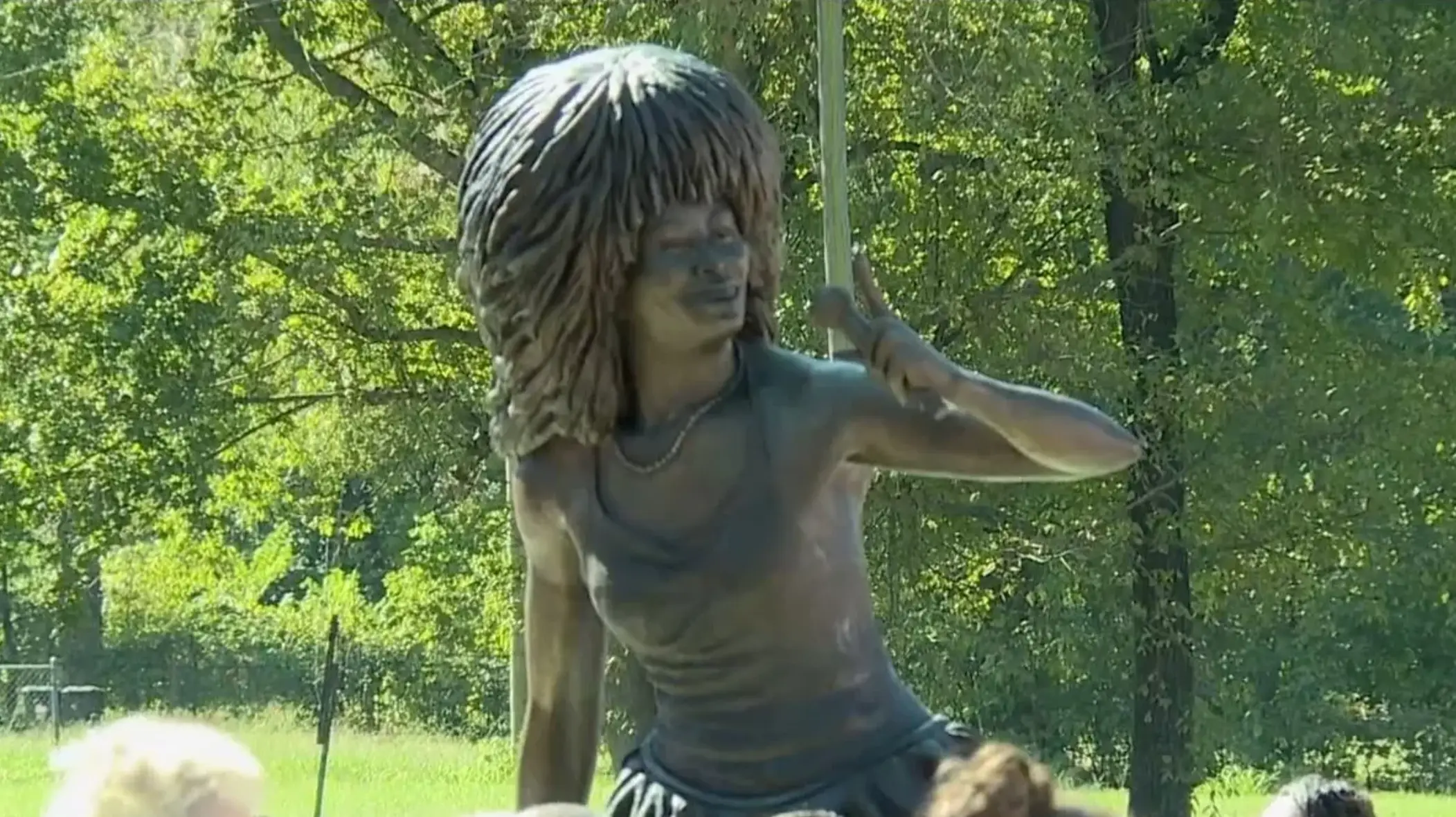 The statue has had a mixed reaction (WBBJ)