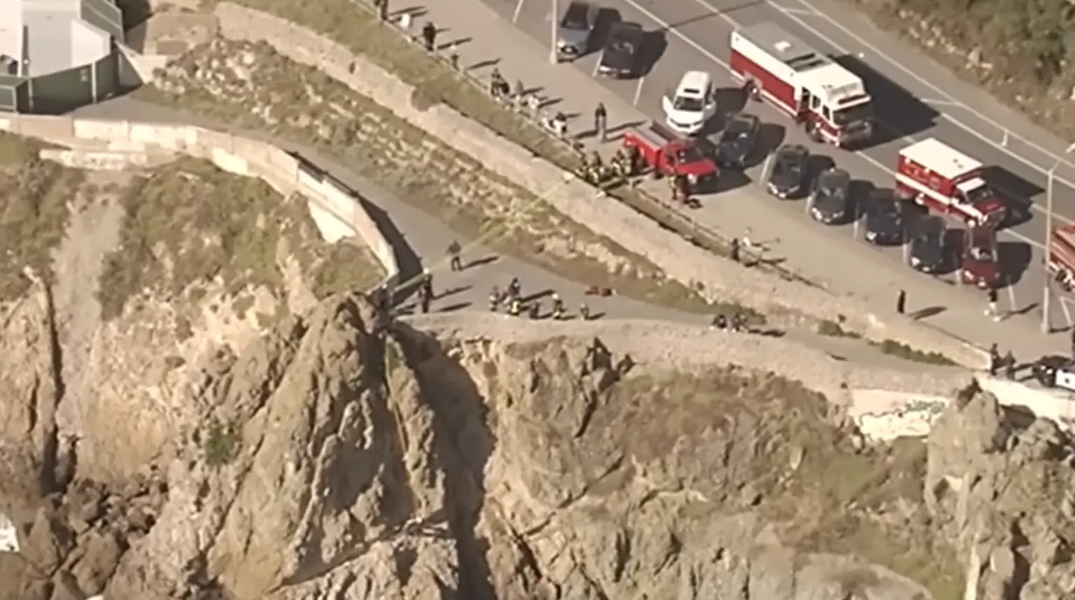 The San Francisco Fire Department coastal rescue team arrived at the scene quickly (ABC7)