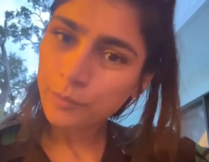 Mia Khalifa retired from the porn industry in 2015 before starting up an OnlyFans (TikTok/@miakhalifa)