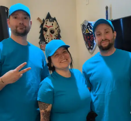 The throuple all live together (Supplied)