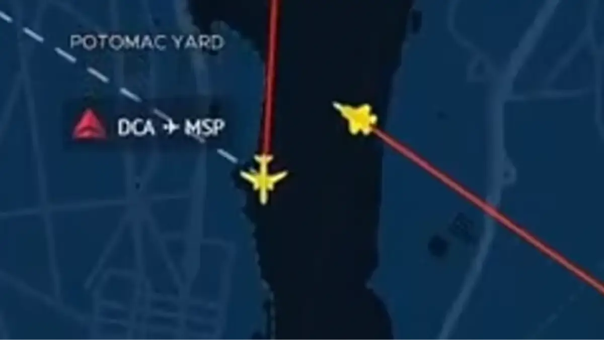 Horrifying audio transcript reveals pilot's reaction after jet nearly collides with plane carrying 137 passengers at Reagan National Airport