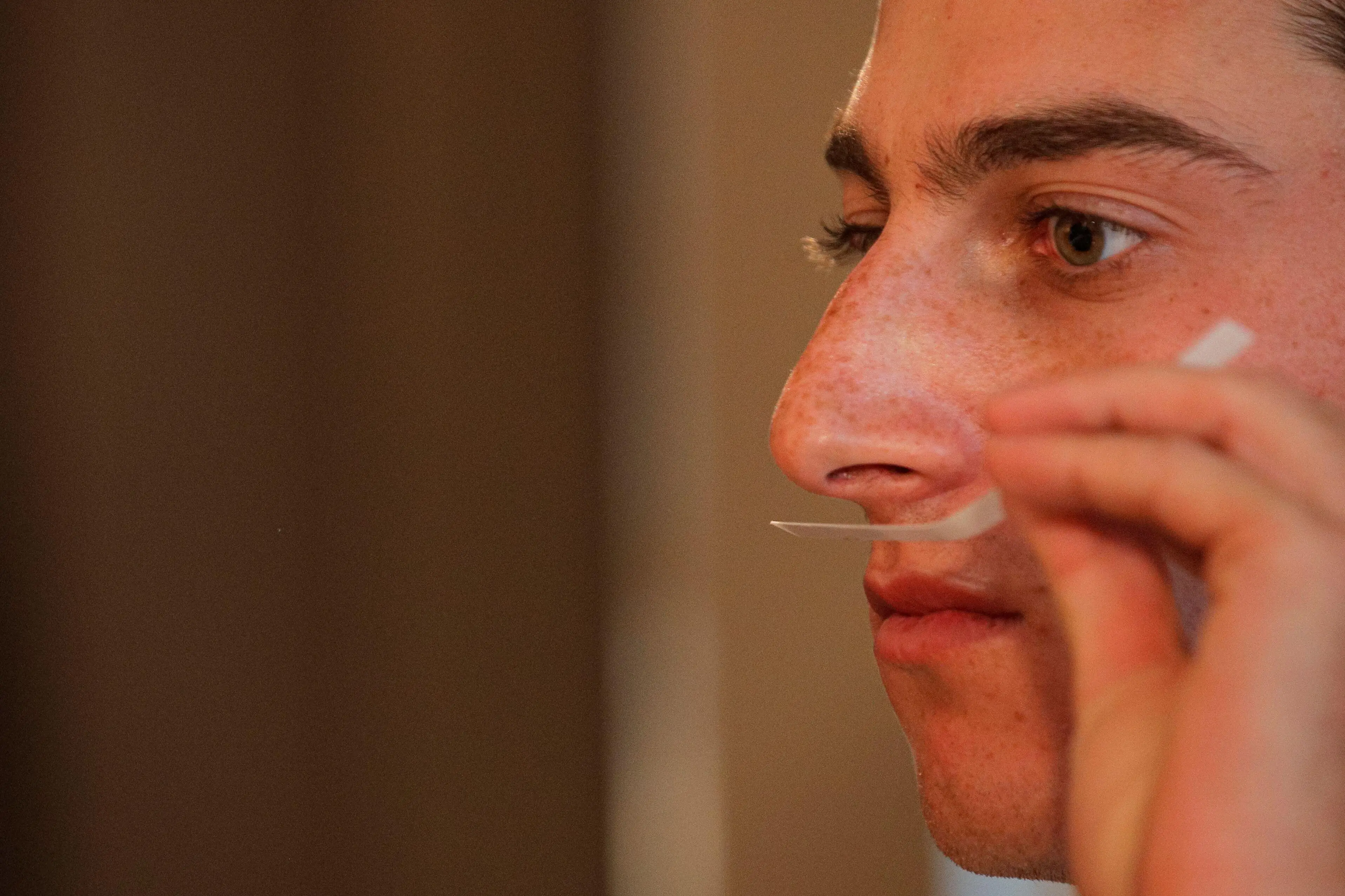 Certain proteins released to fight COVID may hinder our ability to smell. (Alamy)