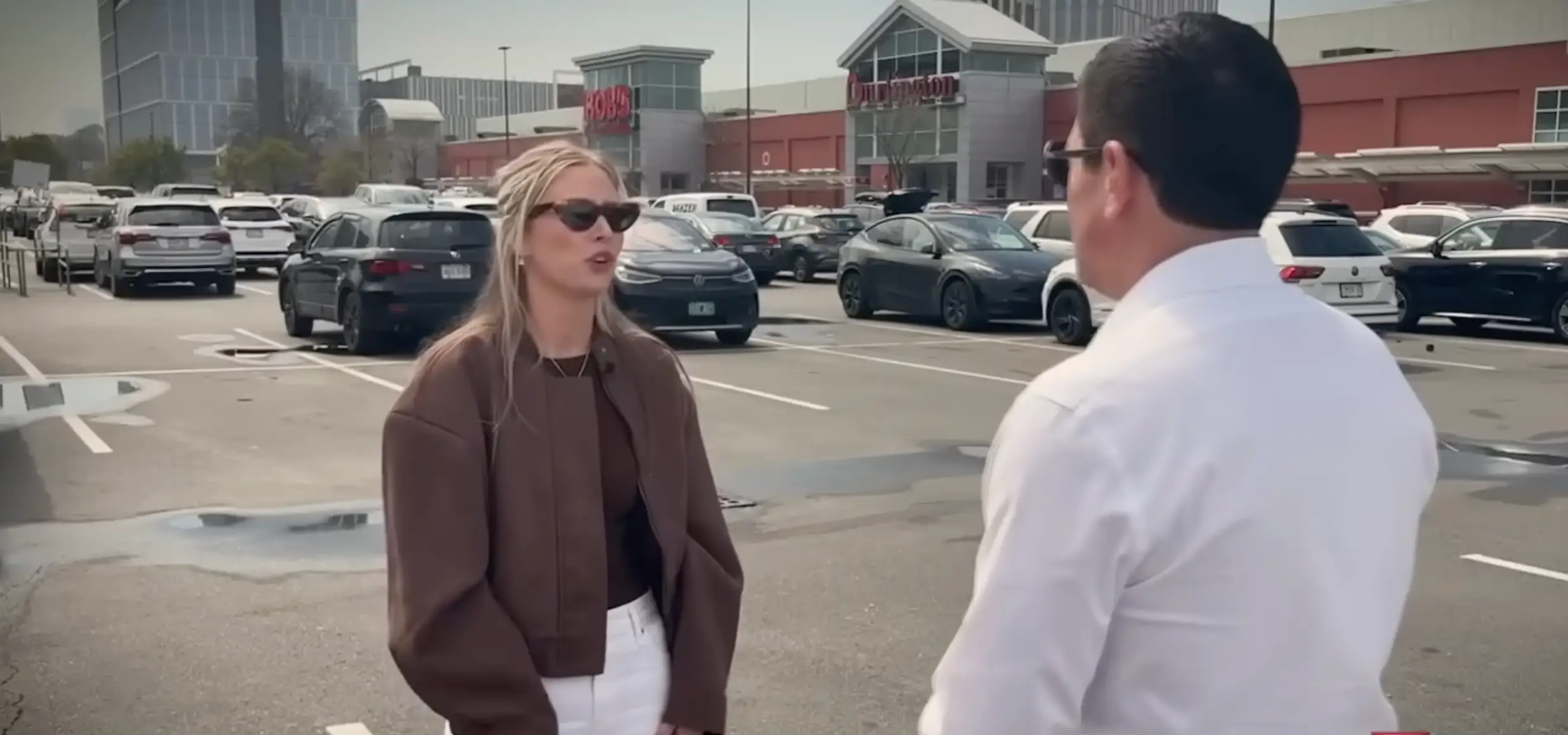 Arianna finally got her money back from the Bank of America (