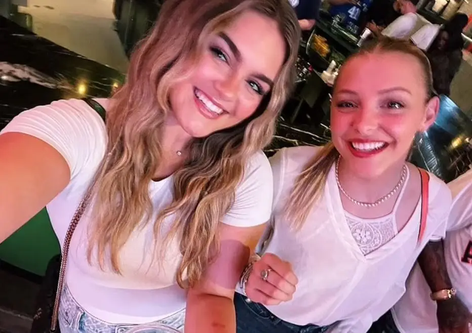 Camryn and her roommate Sara were also best friends.