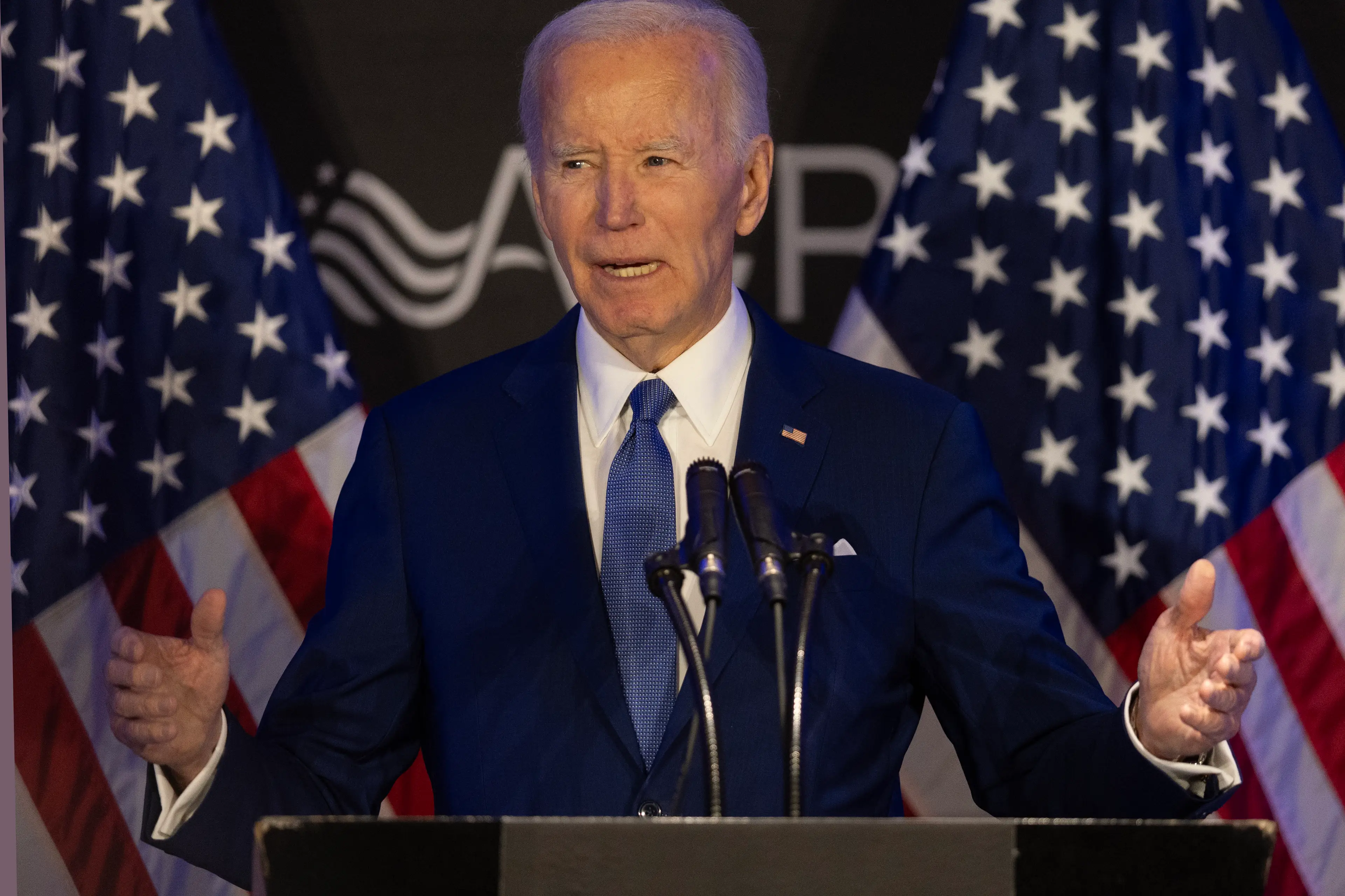 McMahon blames Biden (Scott Olson/Getty Images)