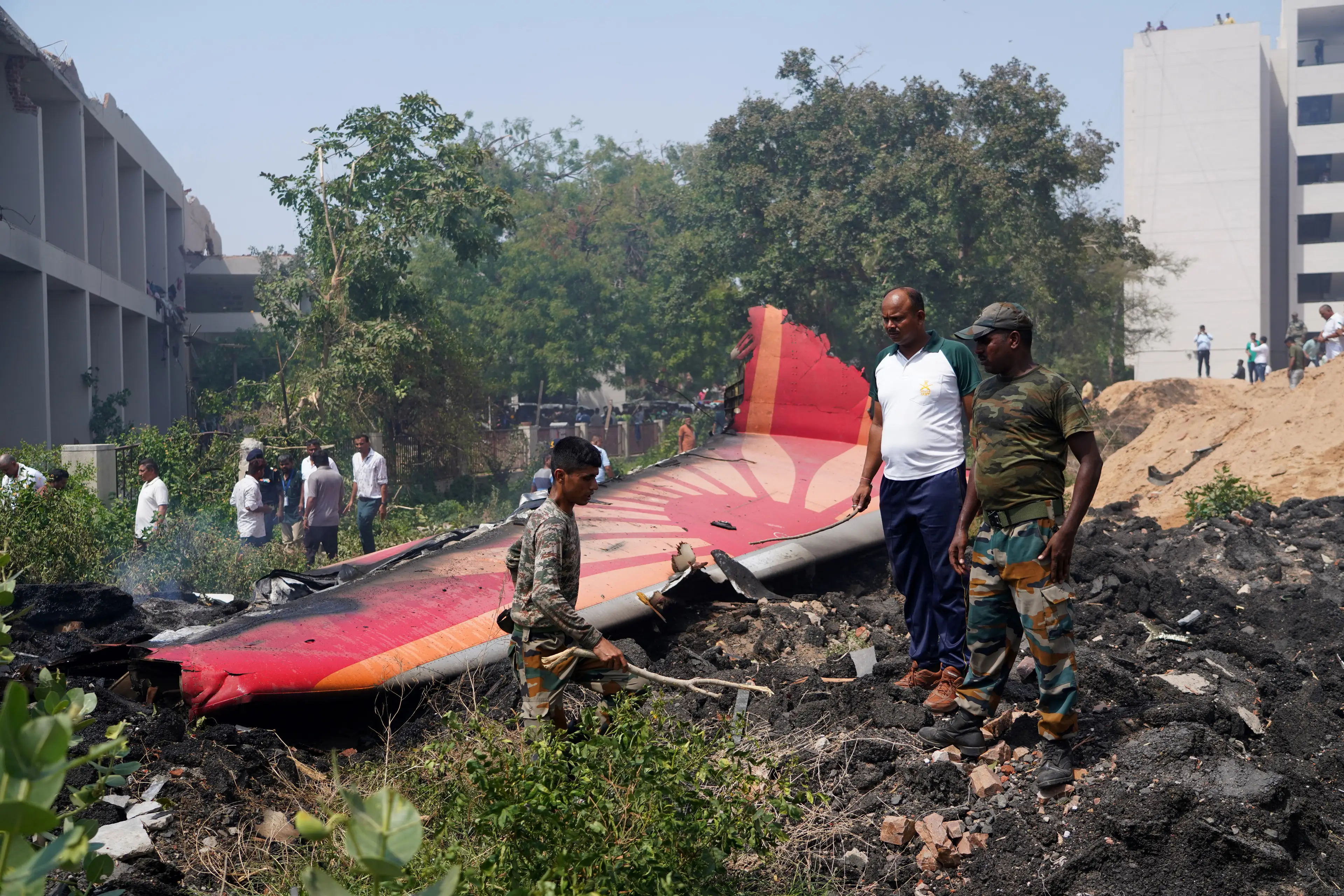 Aurthorities are currently investigating the cause of the crash (Siddharaj Solanki/Bloomberg via Getty Images)