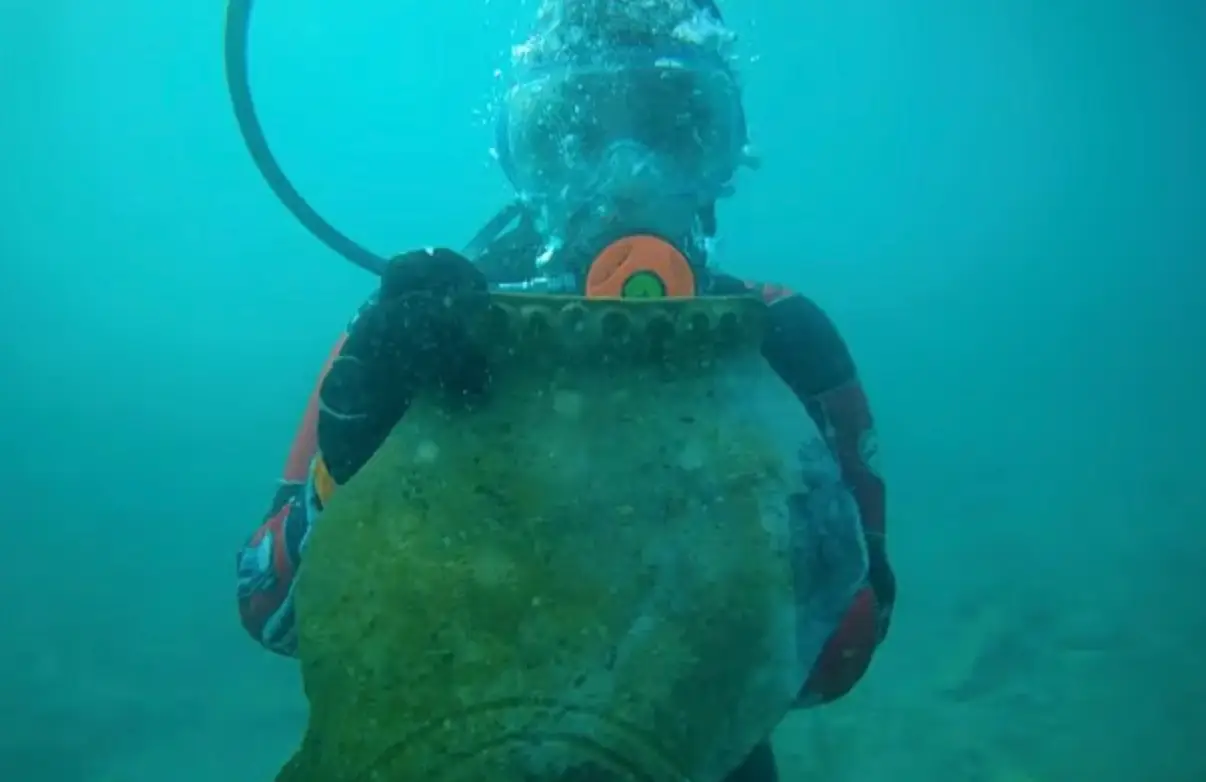 The lake is located in the western Tianshan Mountains (Russian Academy of Sciences)