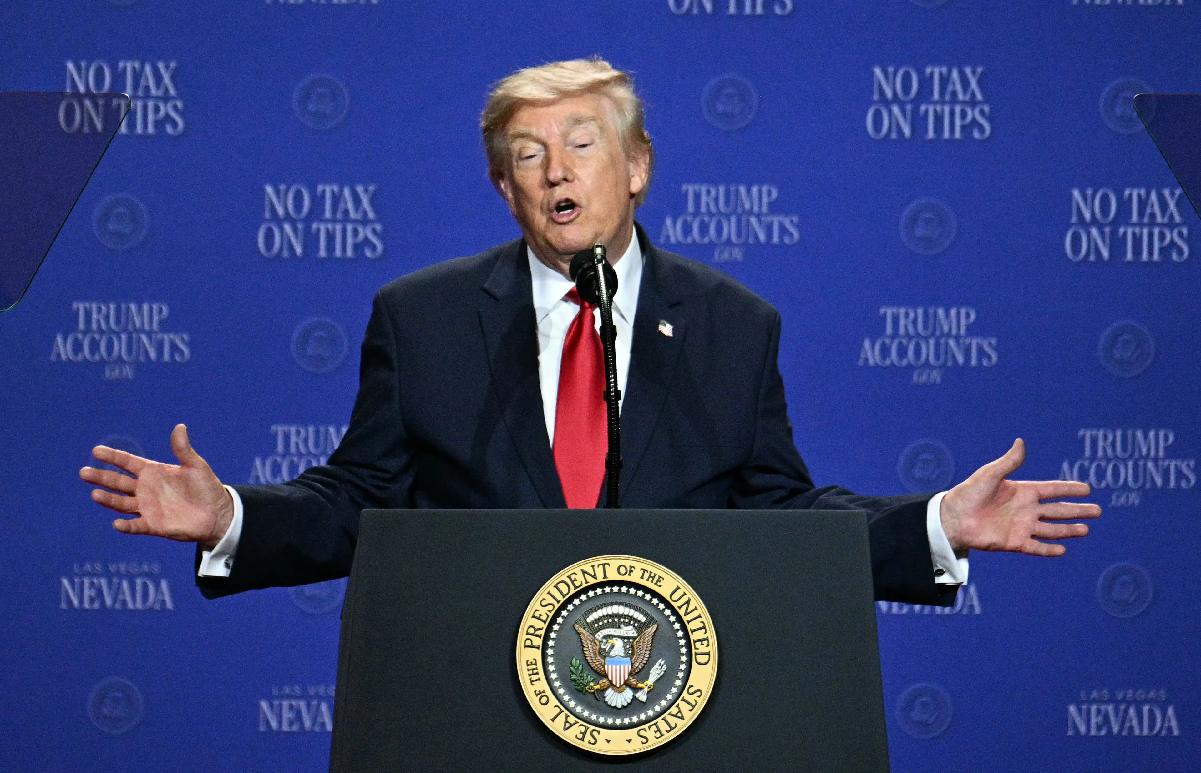 The psychic believes something will happen 'soon' (Jim WATSON / AFP via Getty Images) / ALTERNATE CROP)