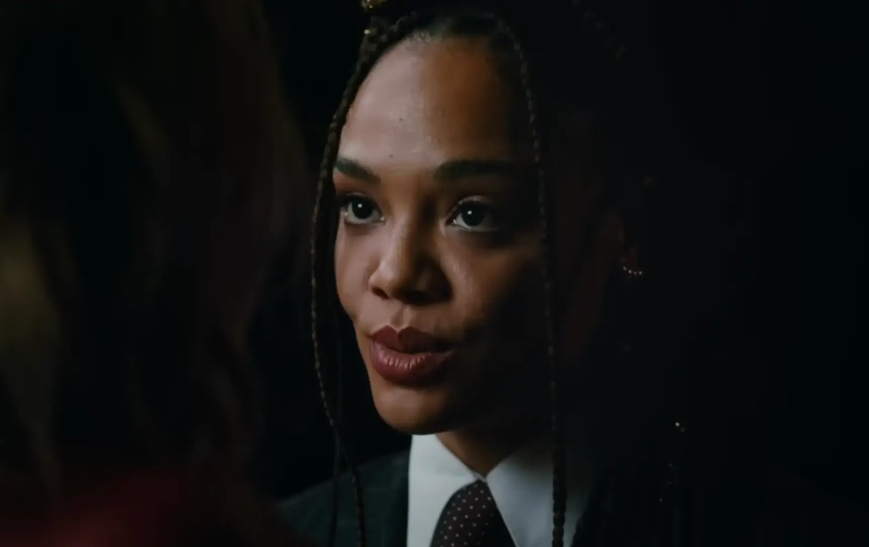 In the cameo Valkryie appears to give Danvers advice on how to fight against the film’s big bad.