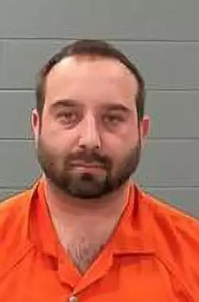 Cody Scott left his 6-year-old out in the cold (Logansport Police Department)