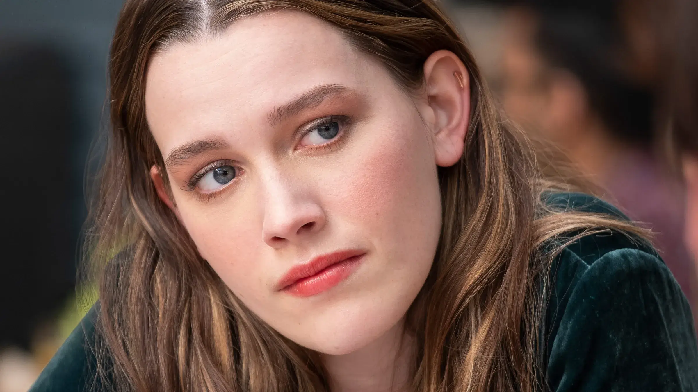 Victoria Pedretti in You.