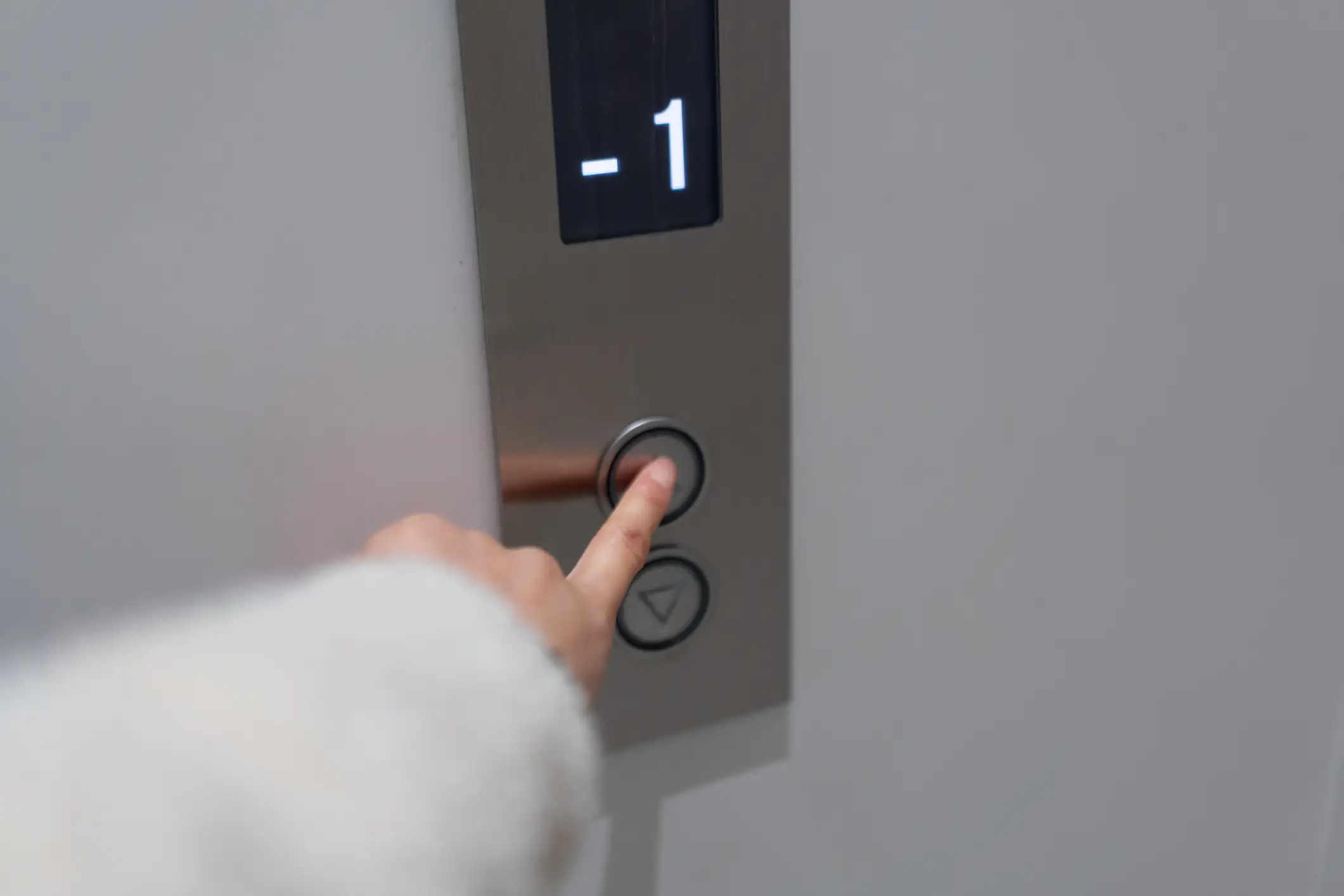 When the elevator's doors opened, the cabin was instead four storeys below. (Getty Stock Image)