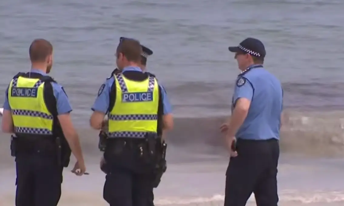 Police and ambulance attended the scene (YouTube/ 9 News Australia) 