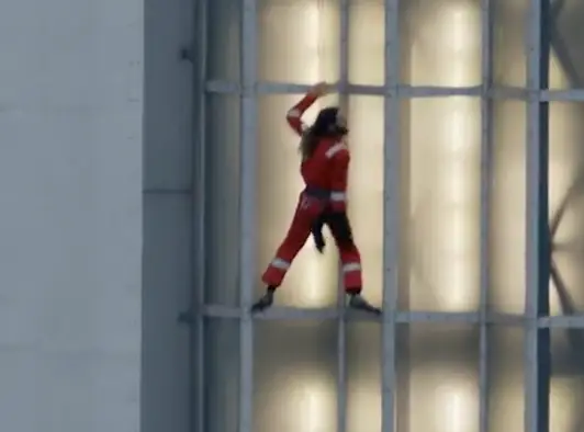 Jared Leto's climb took him about 20 minutes.