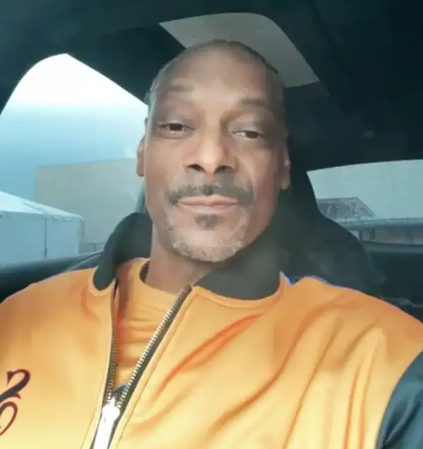 The rapper said he's 'still 100 percent Black' (@snoopdogg/Instagram)